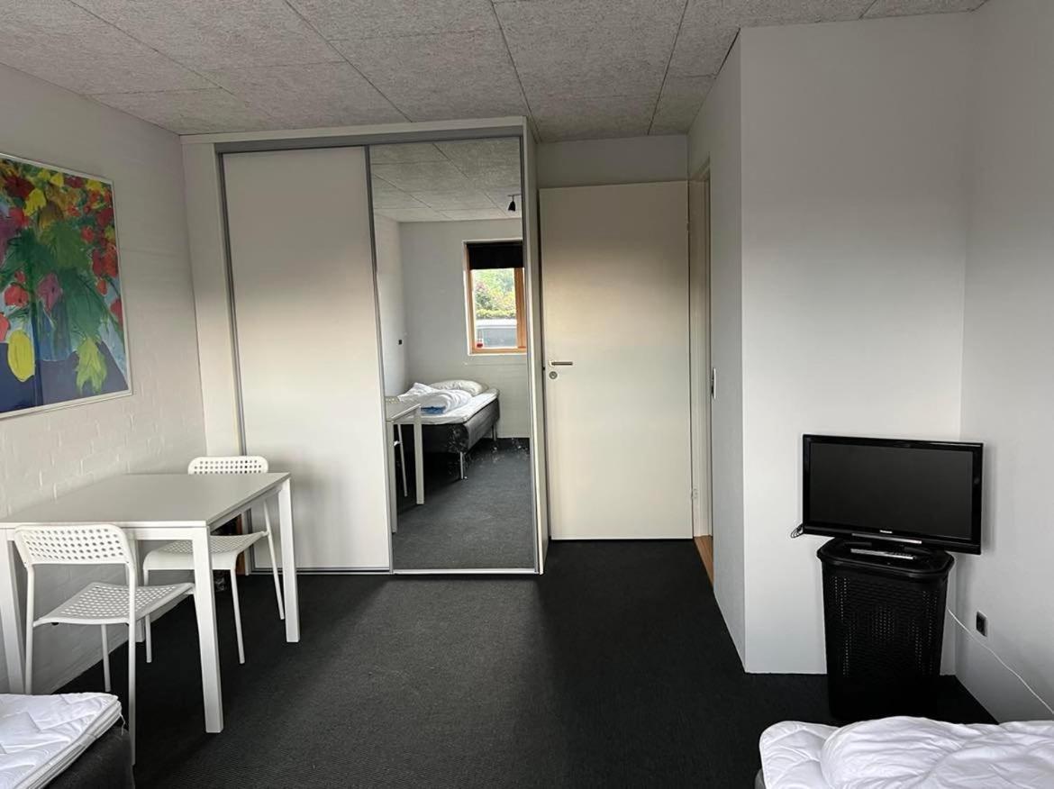 Ebbesens Bed And Bath - Two Double Rooms Herning Extérieur photo